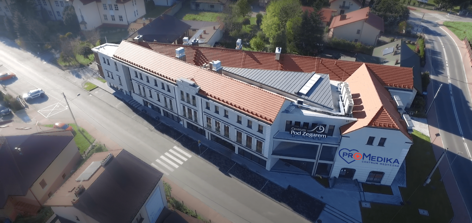budynek Centrum pod Zegarem i Promedika Centrum Medyczne